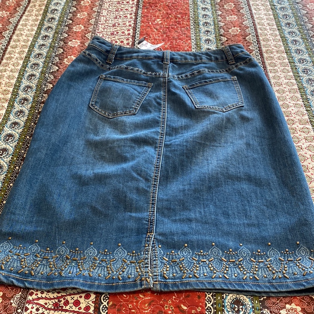 Denim skirt with gold bead work - Picture 2 of 2